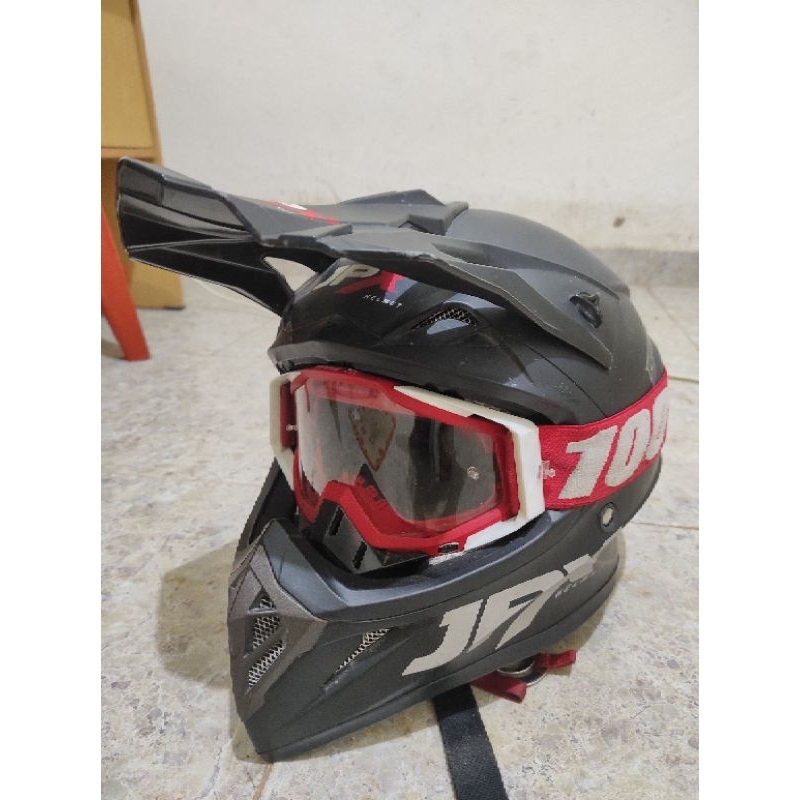 Helm Jpx hitam