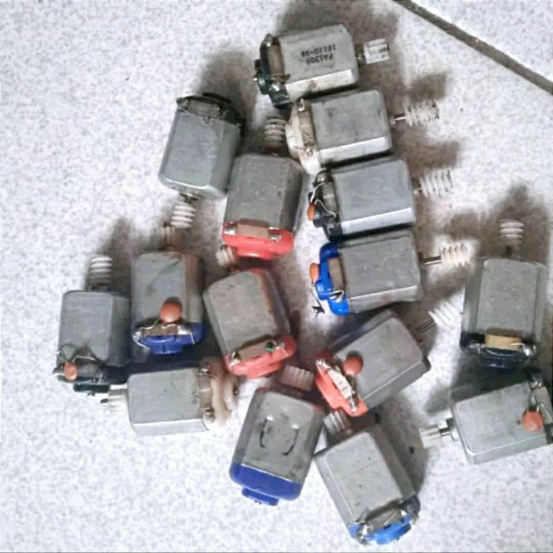 10pcs dinamo Tamiya, dinamo mobil mainan bekas normal campur,random