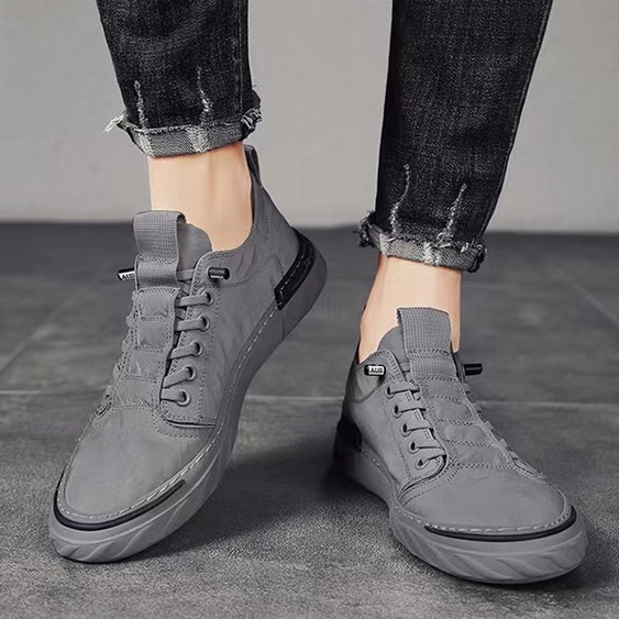 Highland Sepatu Pria Abu Sneakers Kasual Sepatu Santai Casual Kets Sekolah Kuliah Kerja MC109