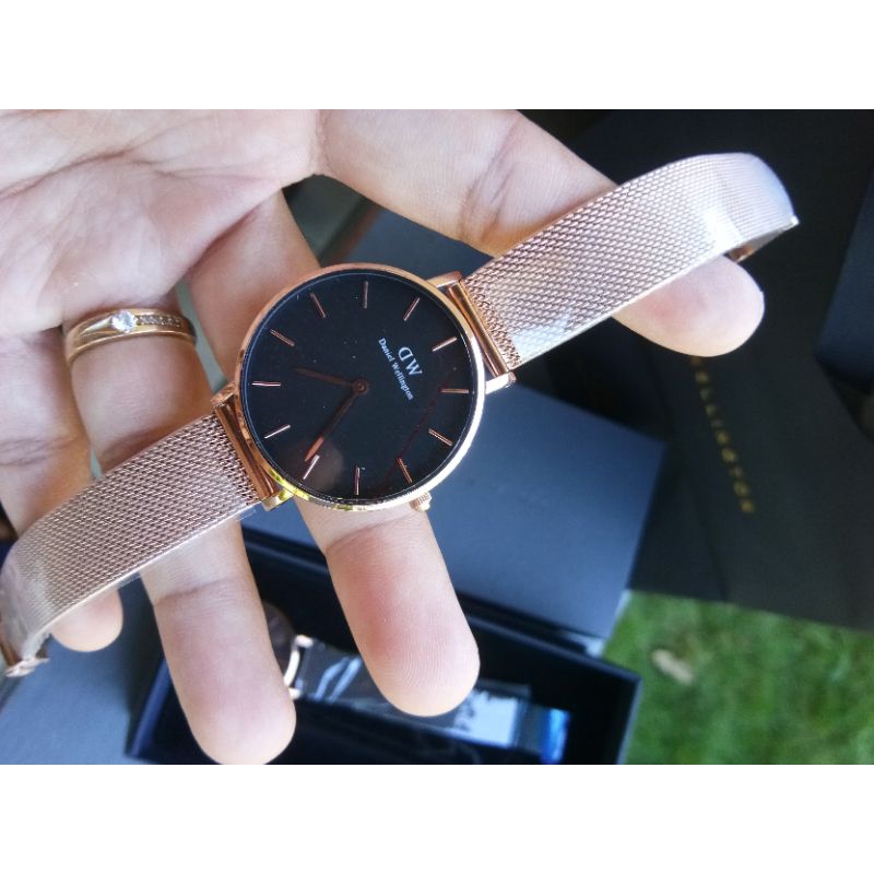 jam tangan cewek plat hitam