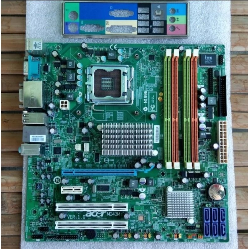 MOBO / MOTHERBOAD ACER G41 DDR3  LGA 775 / 4 SLOT RAM DDR3