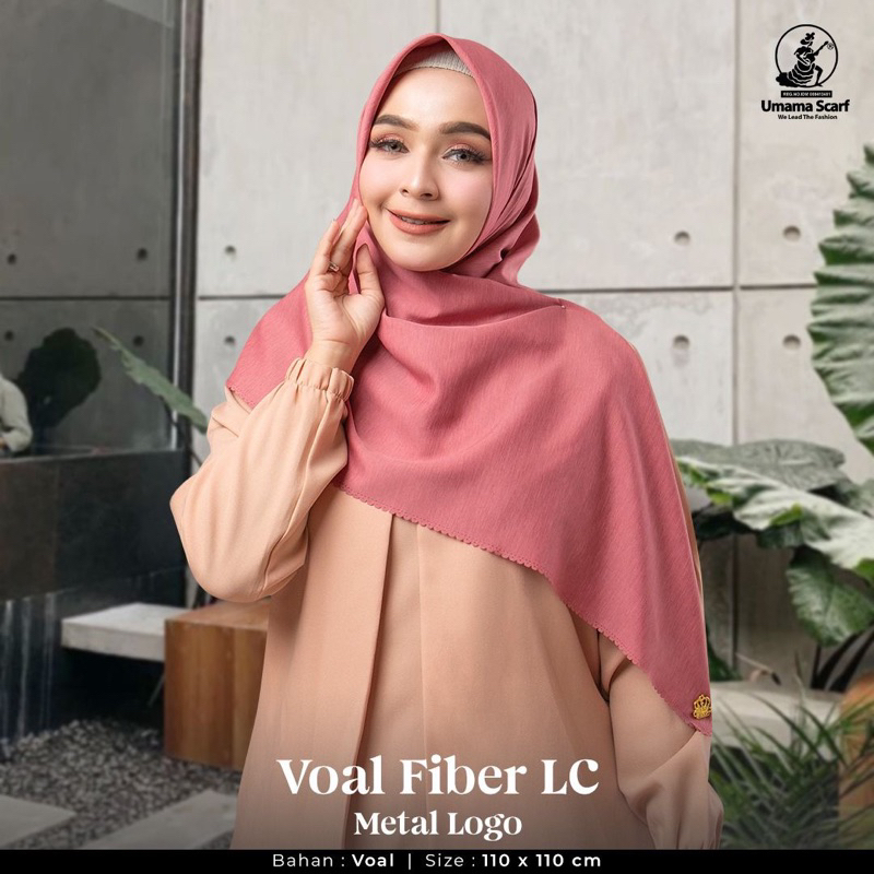 HIJAB SEGIEMPAT VOAL FIBER LC METAL LOGO UMAMA SCARF