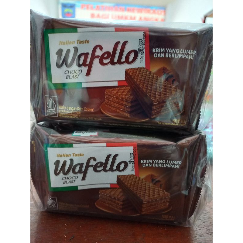 WAFELLO WAFER COKELAT 37,5GRAM 1 PAK ISI 10 PCS GRATIS 4 PCS