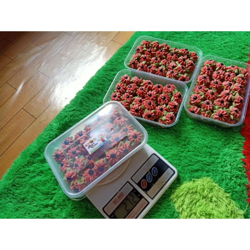 

KUE SEMPRIT HOME MADE