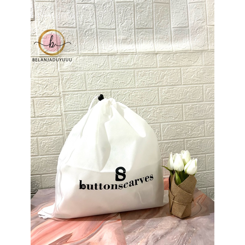 DUSTBAG Buttonscarves Bahan Spounbun Pengganti Sarung Tas Pelindung Debu Serut Dust Bag DB Branded