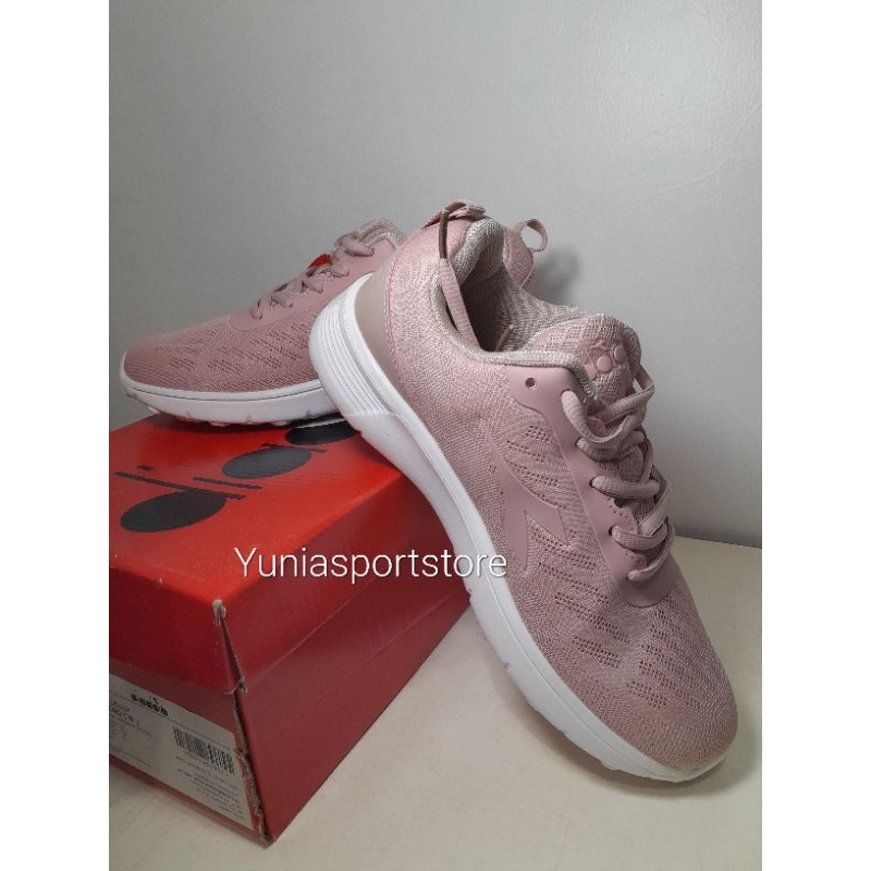 DIADORA Argueno Dusty Pink size 37 BNIB