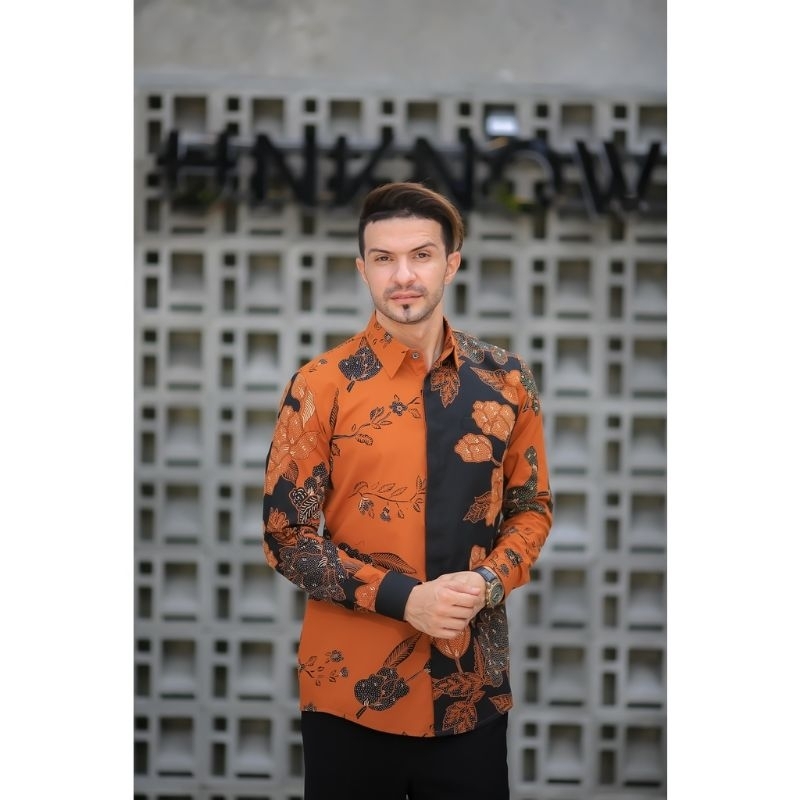 BATIK BUNGA ORANGE KEMEJA BATIK MODERN SLIMFIT PANJANG BAHUN KATUN HALUS FULL FURING HALUS