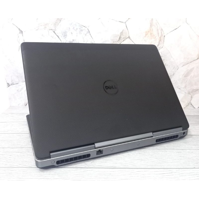 Laptop DELL PRECISION 7520 Core i7 Gen 7/ VGA QUADRO 4GB GAMING, DESIGN, ENGENERING