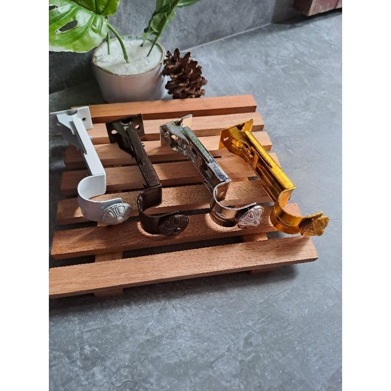 Bracket Tebal Rel Gorden/Penyangga Gorden 1,4mm