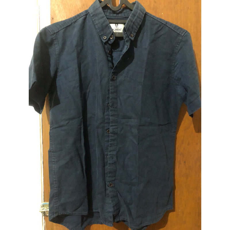 Alaric kemeja lengan pendek size L