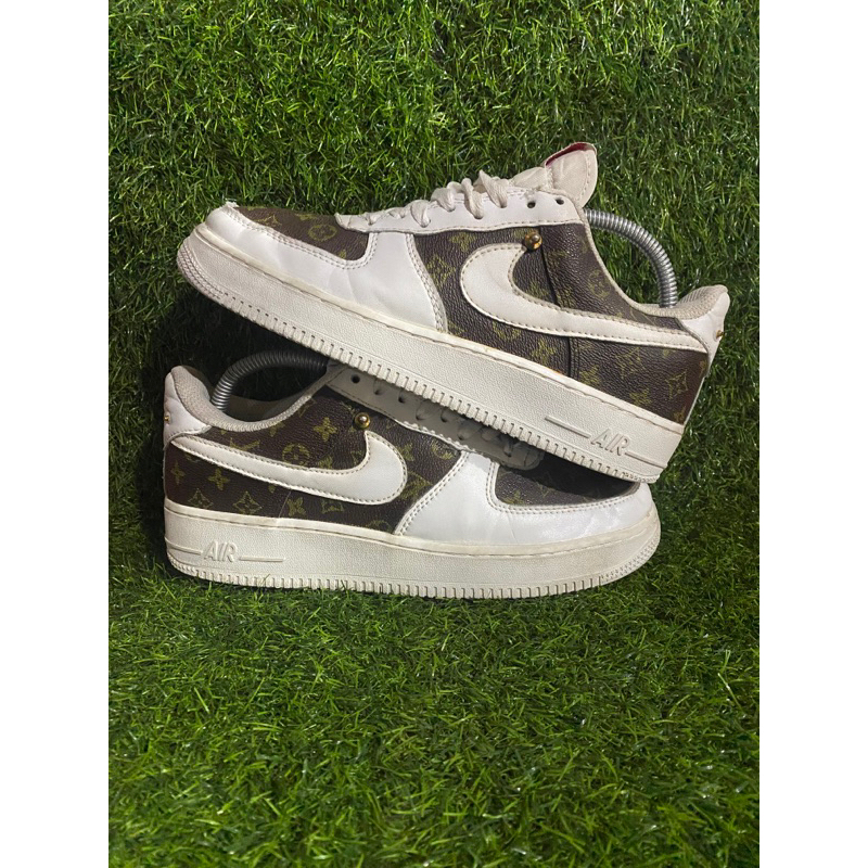NIKE Air Force 1 x LV