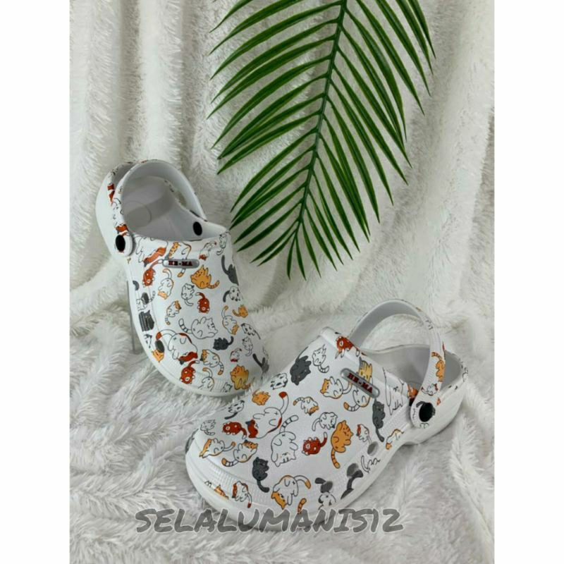 Sandal Baim Kodok Motif Kucing size 36-40