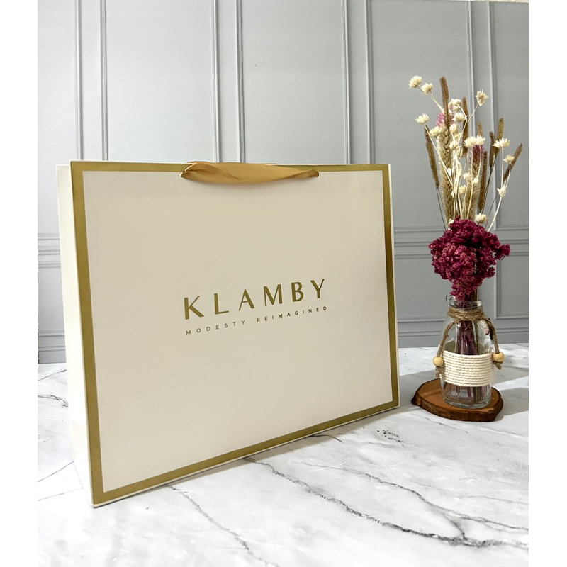 

Paper Bag Wearing Klamby ( READY STOCK JKT ) Paper Bag Hijab Pembungkus Kado