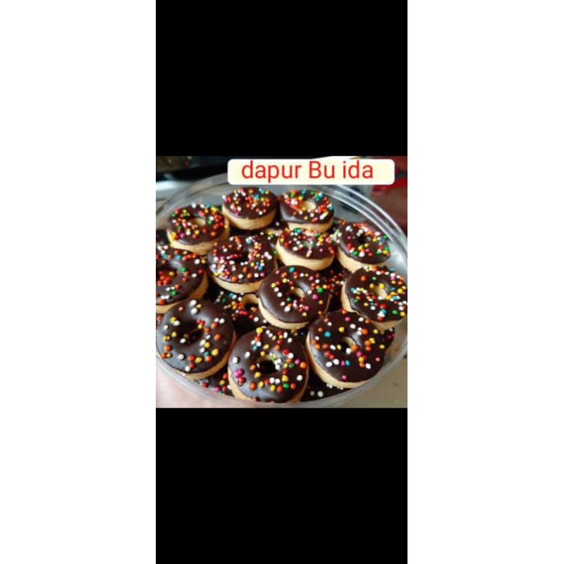 

Kue kering Donat nyoklat