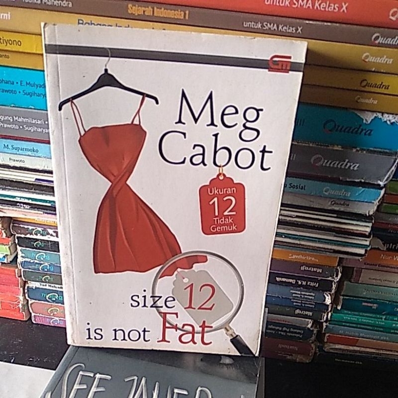 MEG CABOUT SIZE 12 ISNOT FAT.UKURAN 12 TIDAK GEMUK