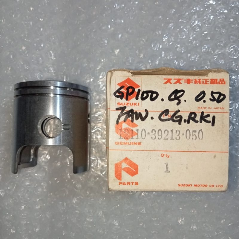 piston seker seher torax only original sgp import  made in japan Suzuki GP 100 GP100 oversize 0.50 5