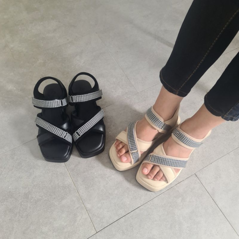 Trend 2023 Sandal Wanita Flatform Wedges Tali Kotak 36-41 - Sandona AGYA