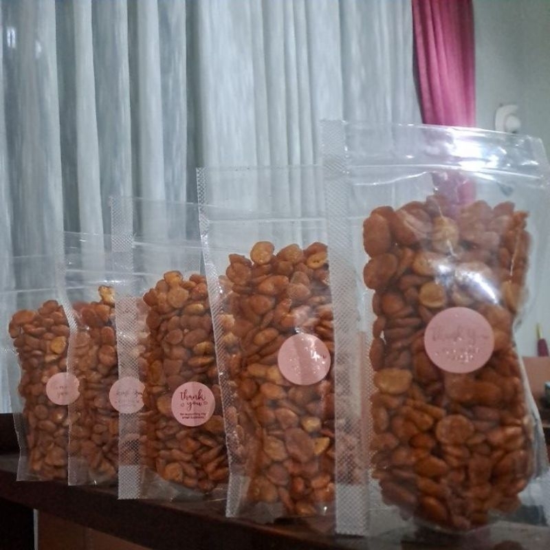 

kacang koro pedas /asin kemasan ekonomis