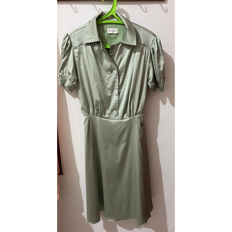 [EMILIE BELOVED] MIDDLETON DRESS IN SAGE GREEN