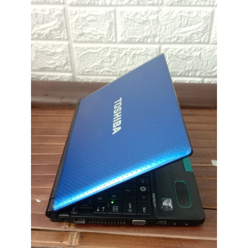 Netbook Toshiba second intel atom laptop second nb520