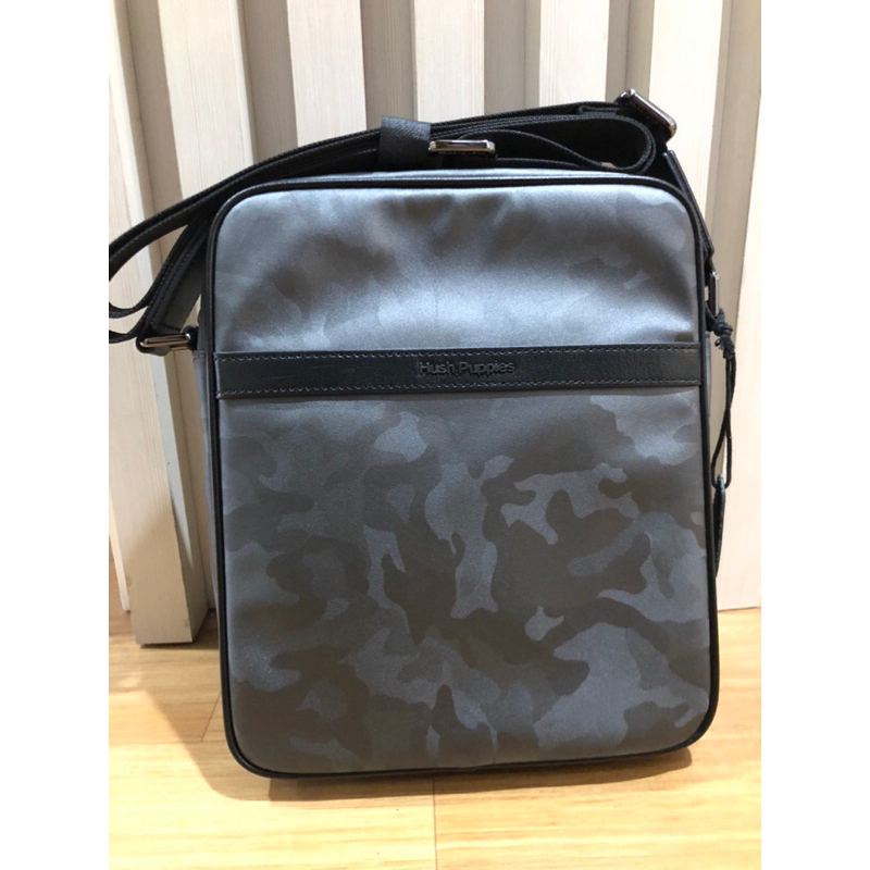 Hush Puppies Tas Selempang Pria Sling Bag Original Preloved Bekas