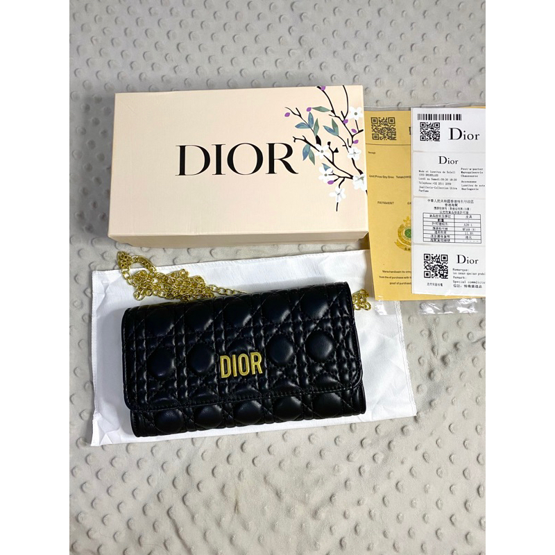 Tas selempang dior hitam