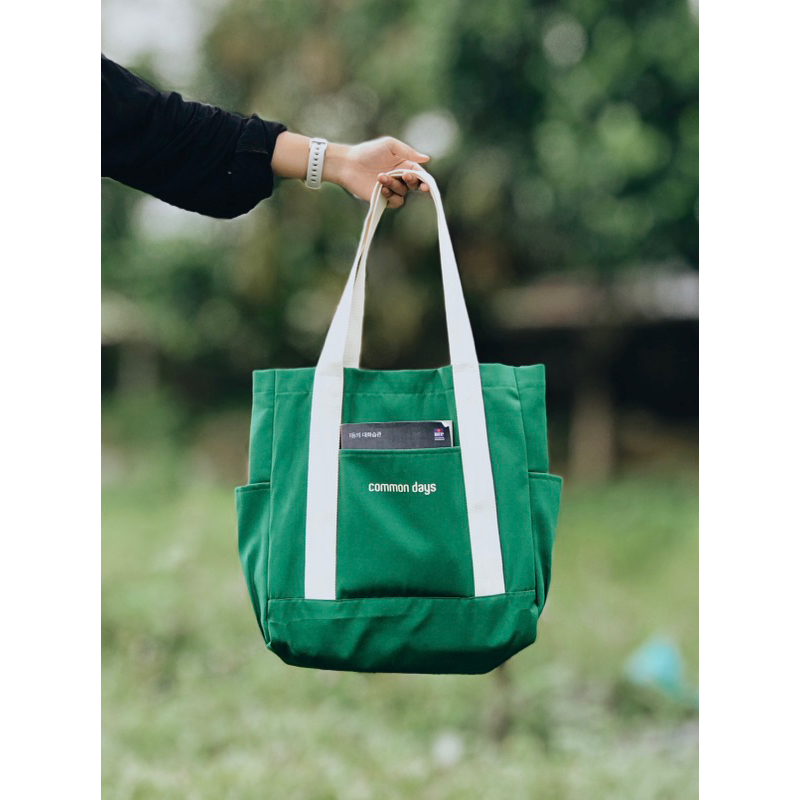 Carry All Canvas Totebag / Green &amp; Brown / Tote Bag kerja / hijau &amp; coklat / Vintage / Kuliah / Tebal / Premium / laptop / tumbler / kuliah