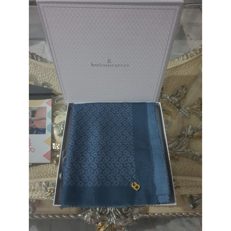 Buttonscarves Tapis Square Teal Pl