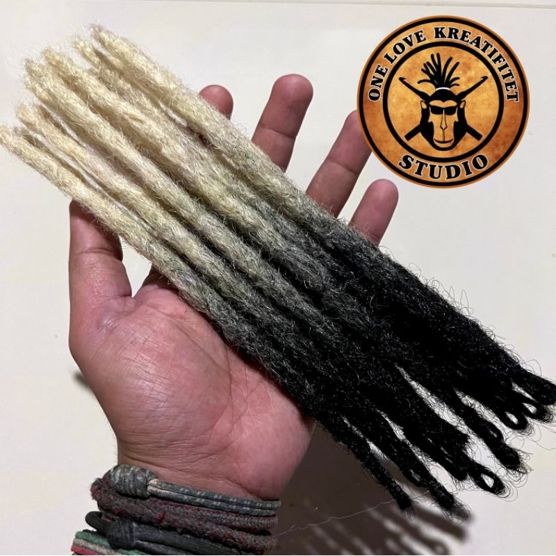 Rambut gimbal putih gading (sintetis)