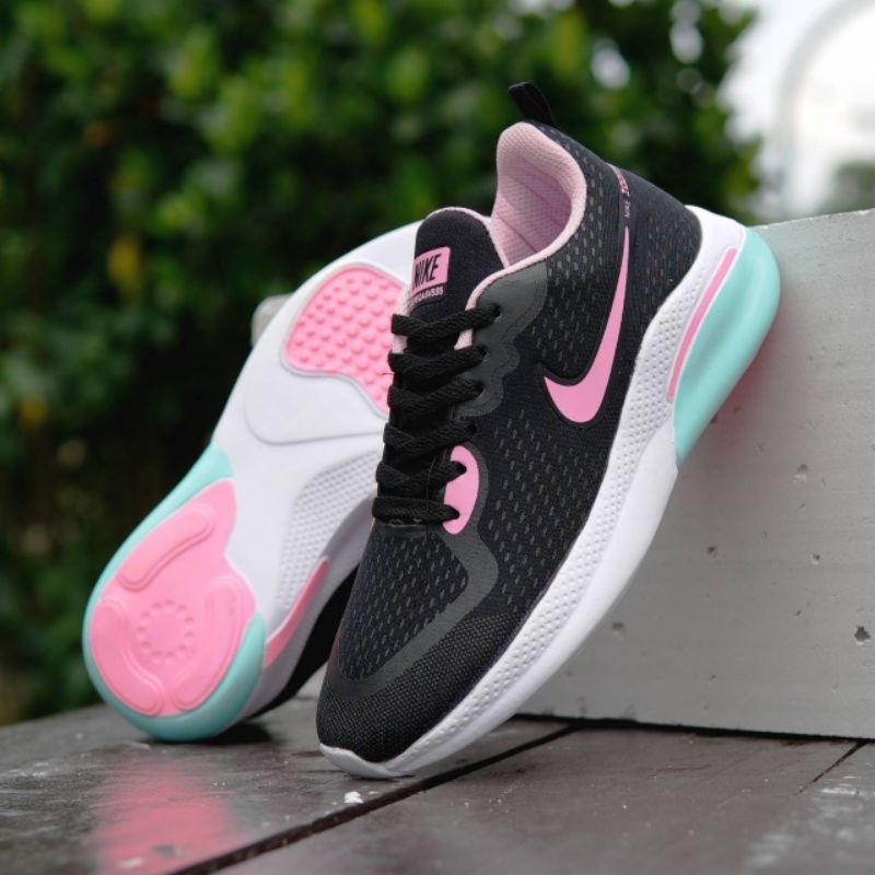 SEPATU SNEAKERS WANITA NIKE ZOYRIDE