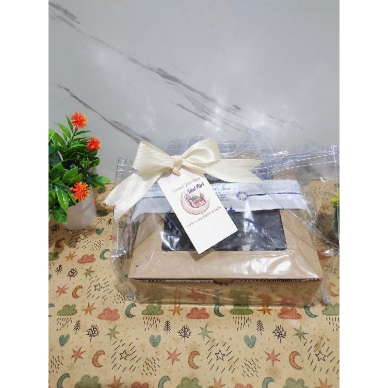 

Hampers Fudgy brownies Almond Oreo 20*20