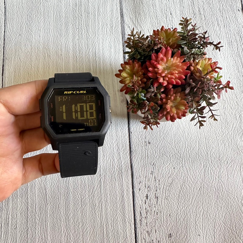 RIPCURL jam tangan ATOM digital hitam NEW ORIGINAL 100%