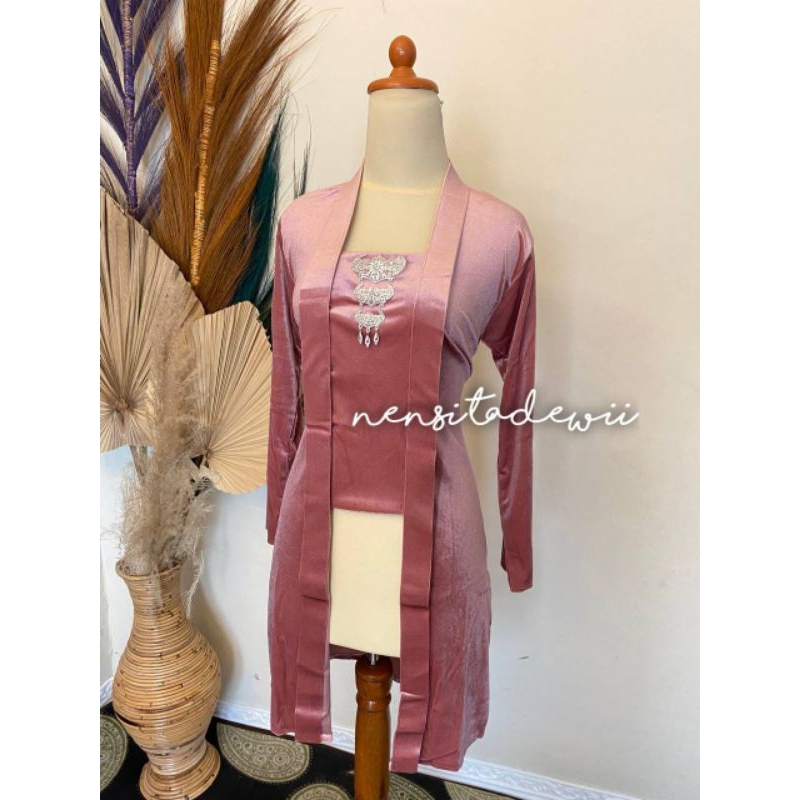 Kebaya Panjang, Model Kutubaru - Warna Rose Gold