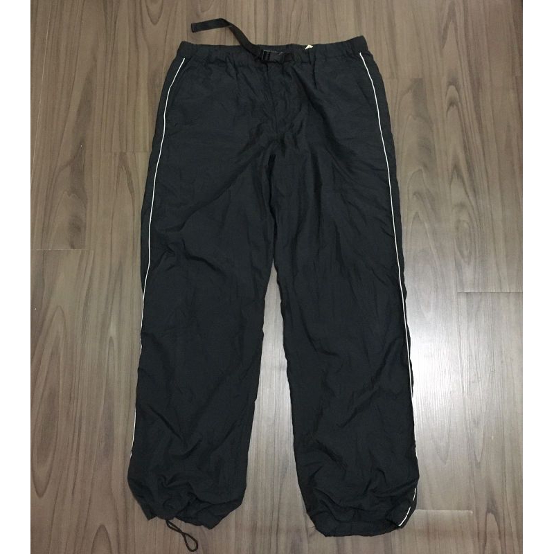 CELANA TRAINING PARASUT BRAND UNIQLO ORI SECOND