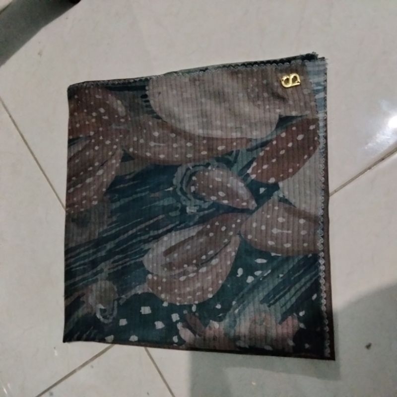 preloved buttonscarves opuntia moss