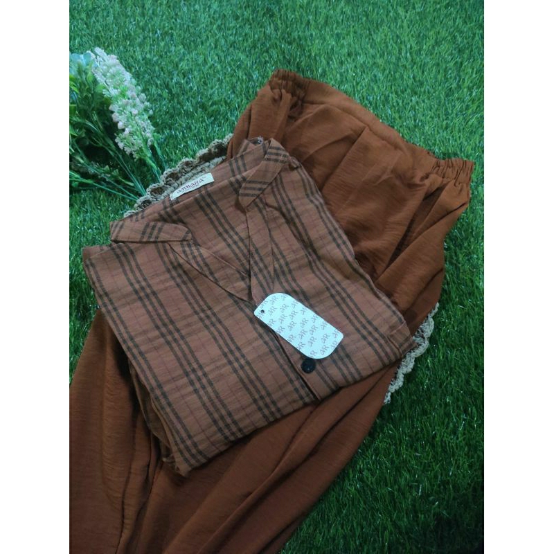 setelan wanita terbaru 2023/oneset botega cringkle/outfit terbaru/korean style/fashion modern/one set kekinian/baju jalan jalan/set crincle airflow/ootd fashion/setcelana panjang-Olive