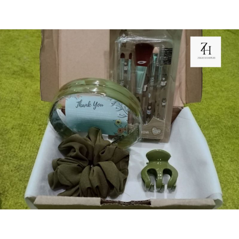 

HAMPERS AKSESORIS WANITA (GIFT BOX BIRTHDAY/GRADUATION/KADO)
