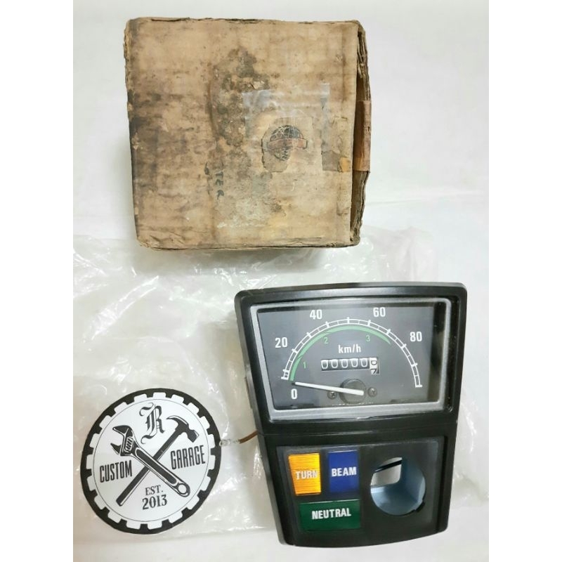 Speedometer HONDA C700 ORIGINAL JAPAN