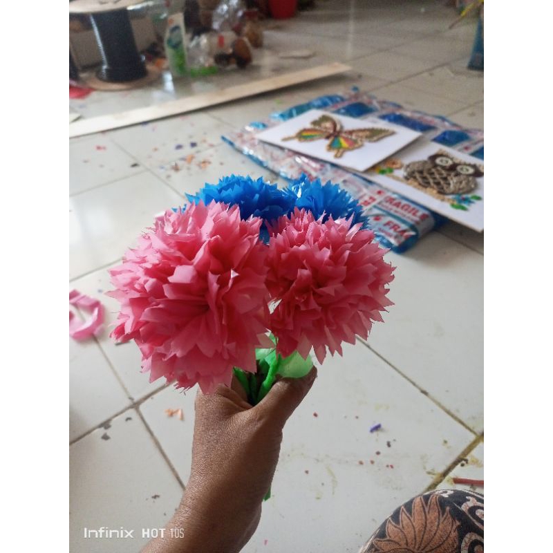 Bunga Pompom dari kresek dan kawat daur ulang