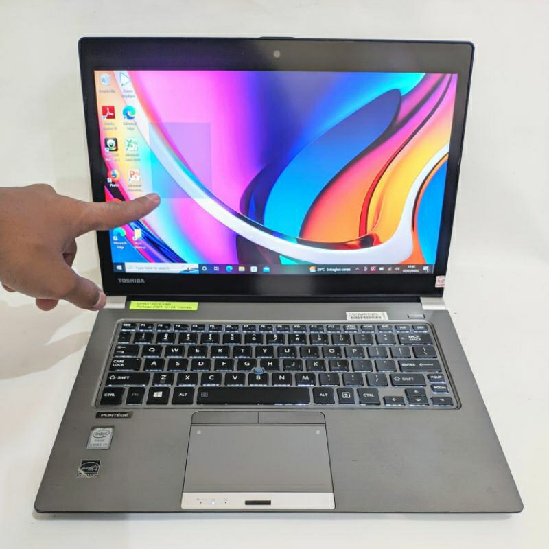 Laptop ultrabook touchscreen Toshiba portege z30T-B - core i7 gen5 - ram 16gb ssd 256gb - slim/tipis