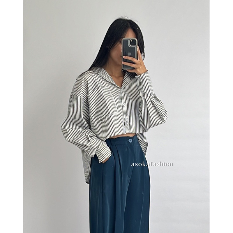 ASOKA  Theresa Shirt 2156 - Stripe Shirt Kemeja Crop Wanita - Kemeja Katun Salur Garis - Kemeja Oversize