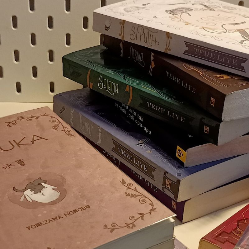 Preloved Novel Tere Liye Bumi Komet Minor Ceroz Batozar Selena Nebula Lumpu Si Putih Hyouka Ther Mel