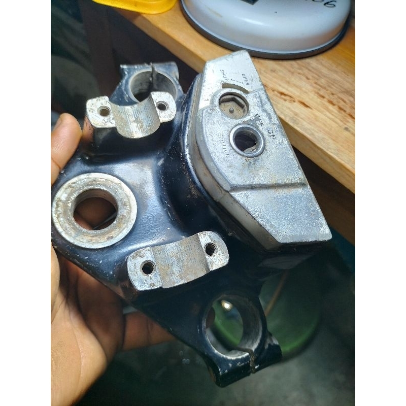 segitiga atas megapro