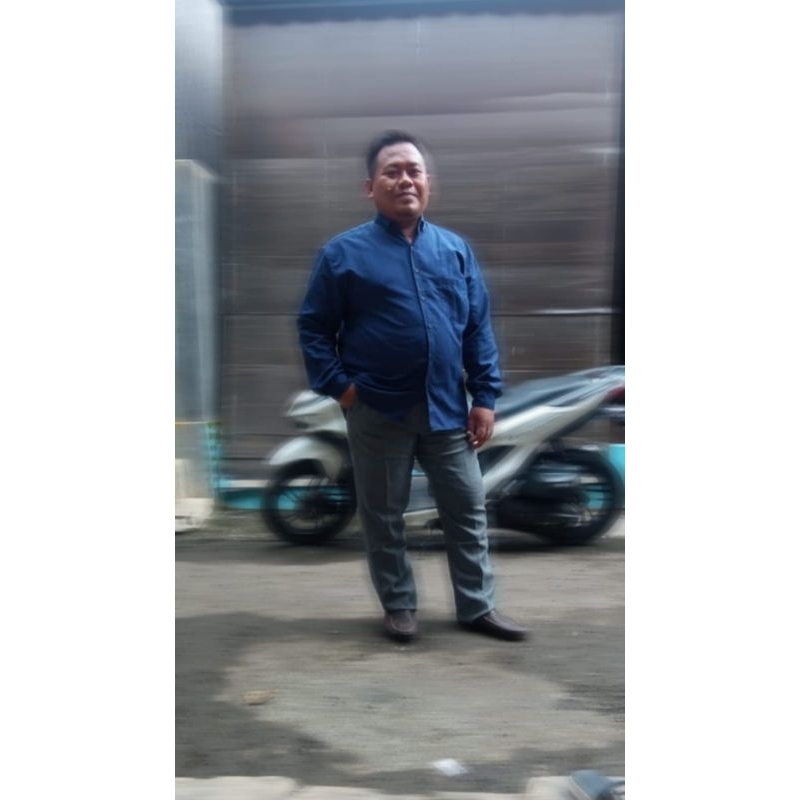 Terwuwu kemeja panjang pria cowok gatlemen cowok biru navy dongker polos formal kantor