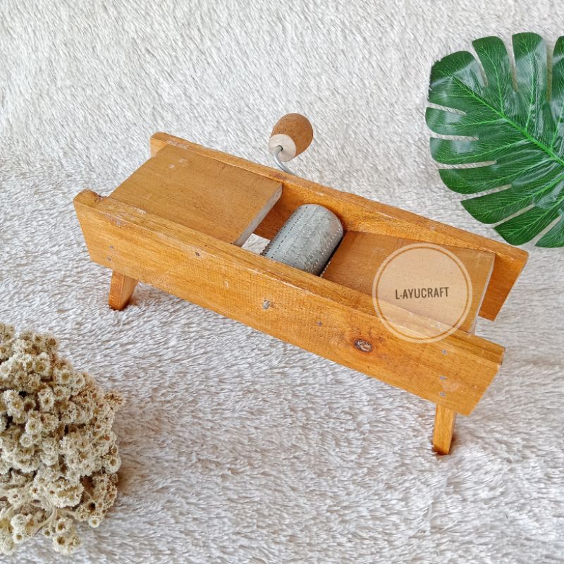 L-AYUCRAFT Parutan kelapa