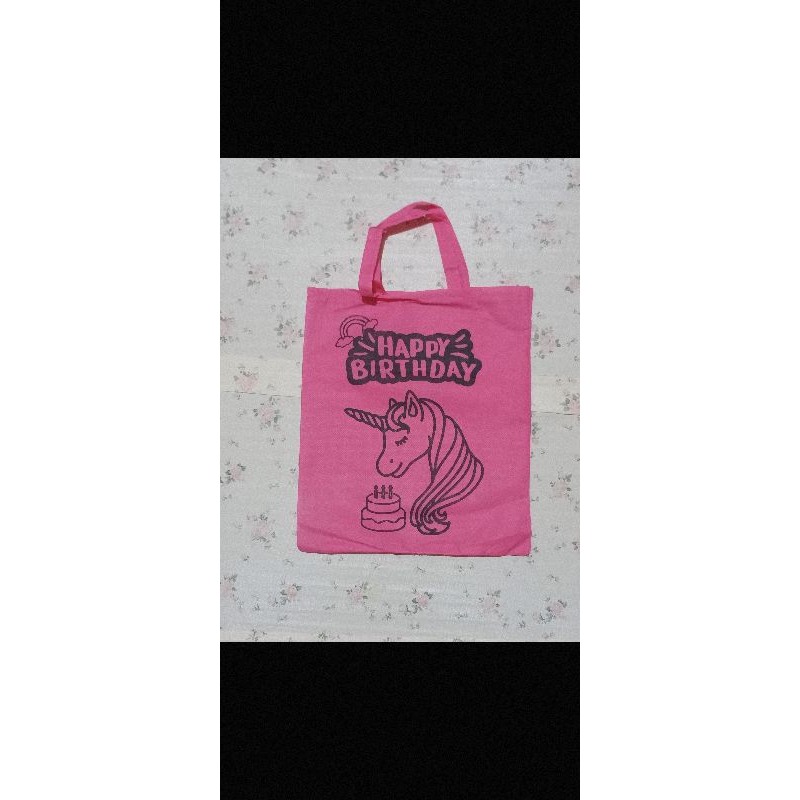 

Tas Ulang Tahun/ Tas Bingkisan/ Tas Hajatan