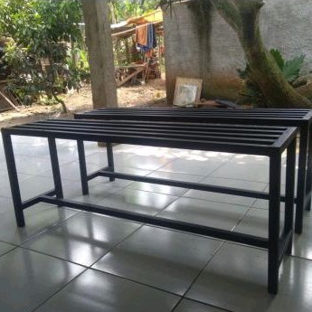 Bangku panjang//Bangku besi hollow hitam