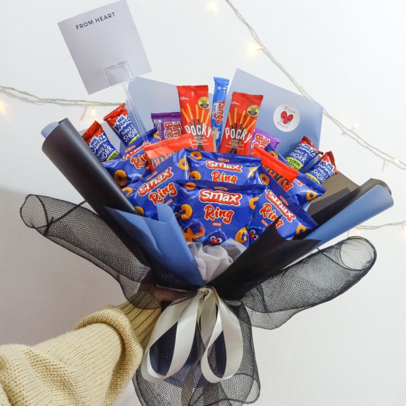 

BUKET FROM HEART BLUE BLACK || Buket Wisuda , Buket Sempro , Buket Sidang , Buket Ultah , dan Hadiah Lainnya