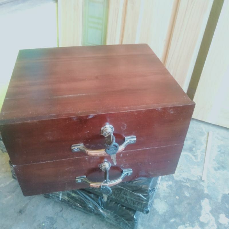 laci uang susun dua kayu jati