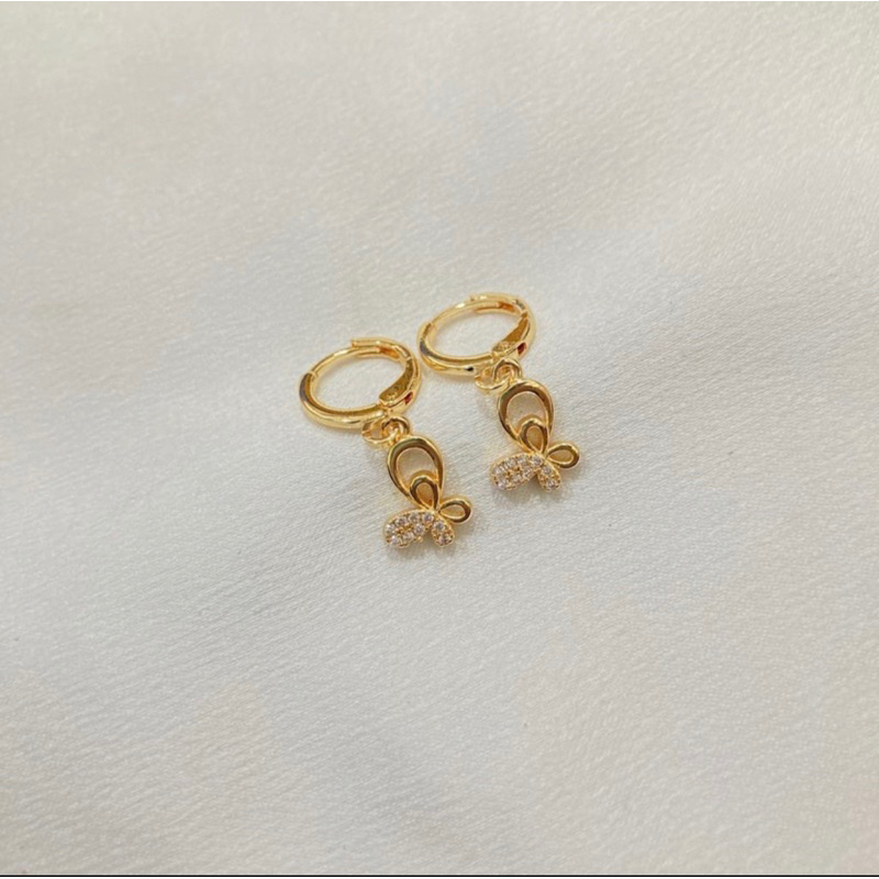 Anting kait love kupu kupu perhiasan wanita titanium gold